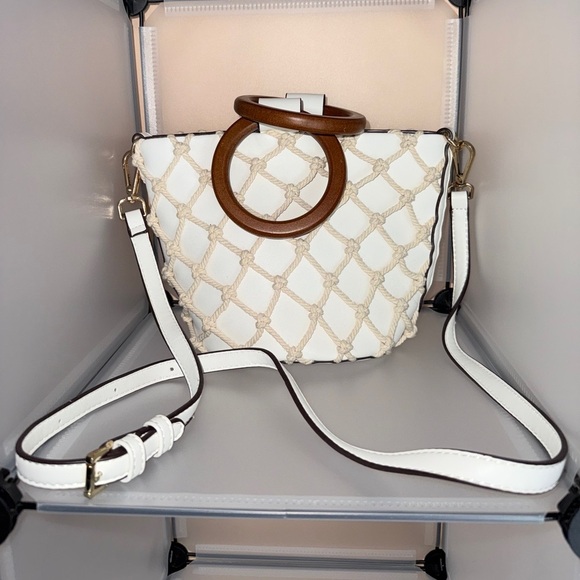 Street Level Knotted Cage Faux Leather Bucket Women's Bag White/Brown - Picture 4 of 10